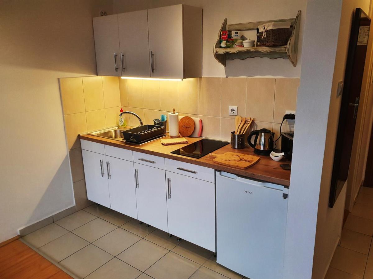 Apartman 64 - Besplatan Parking Za Goste Novi Sad Eksteriør billede